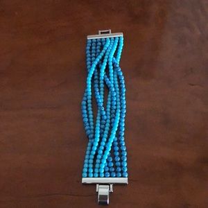 Turquoise bead bracelet.